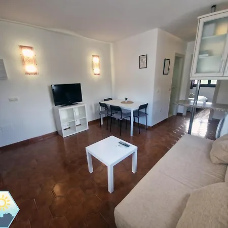 Sunny Pacos フエンヒロラ